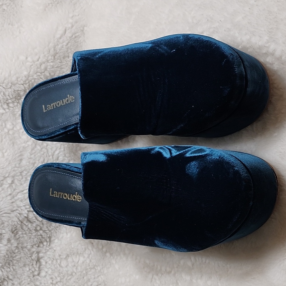 Larroudé Miso Platform Clog in Deepsea Velvet Size 6 - Picture 4 of 16